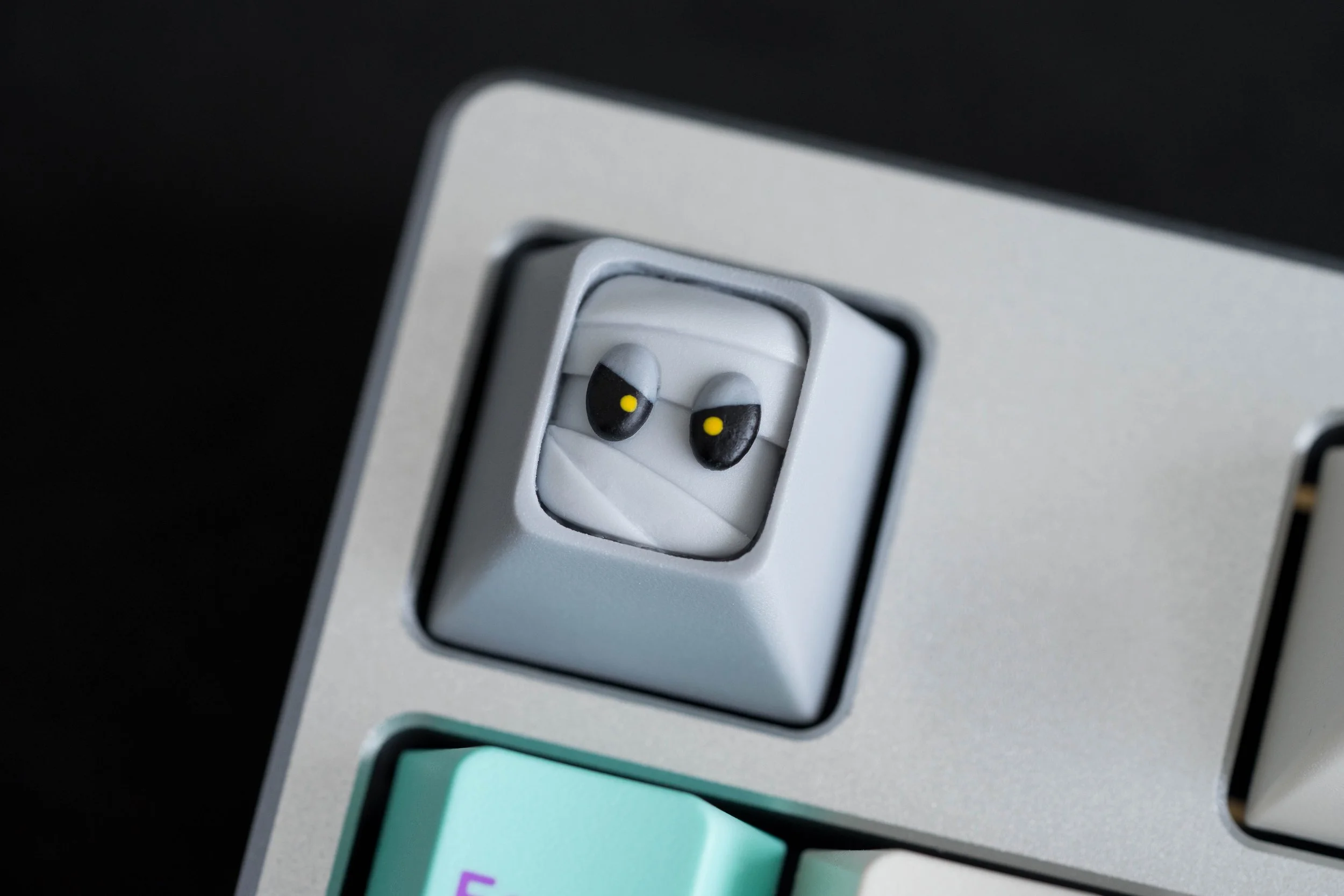 Tut — Alpha Keycaps